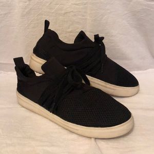walmart black tennis shoes